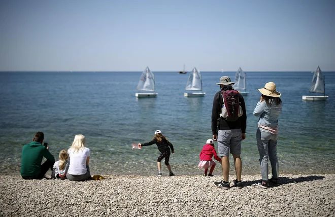 Hoteli so ponujali programe, pisane na kožo družinam. FOTO Blaž Samec/Delo