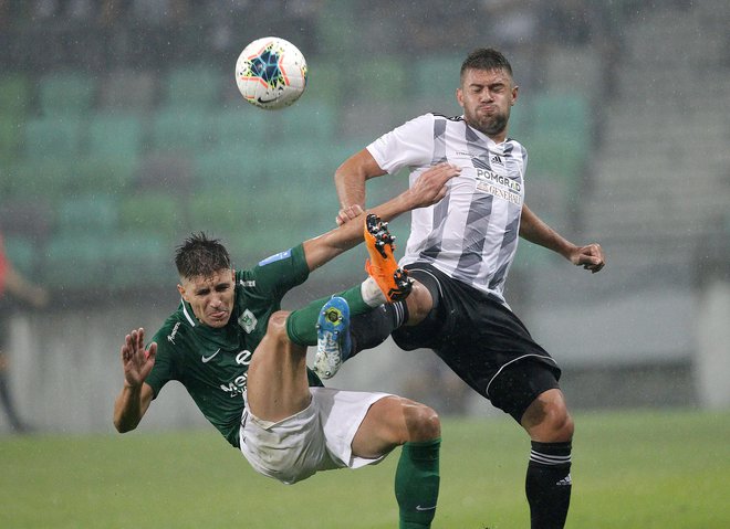 Amadej Maroša je borbeno igro zabelil še z najpomebnejšim golom na tekmi, za 1:0. FOTO: Mavric Pivk/Delo