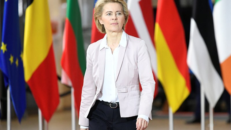 Fotografija: Pri Ursuli von der Leyen je zamuda kočljiva, ker se mora EU ukvarjati s številnimi težavami in nesoglasji, od brexita do prihodnjega sedemletnega proračuna. FOTO: Piroschka Van De Wouw/Reuters