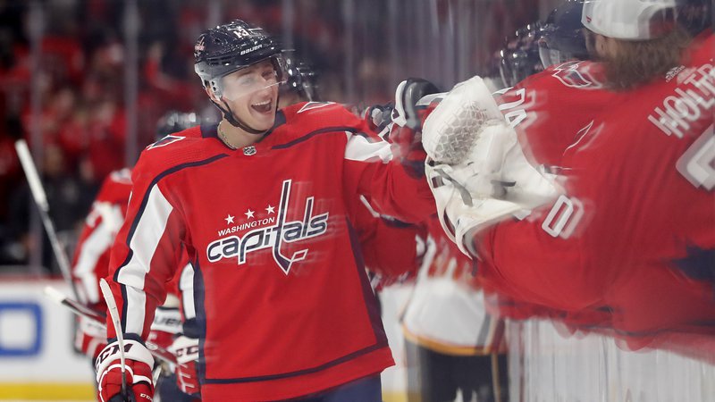 Fotografija: Češki hokejist Jakub Vrana se je veselil svojega prvega trojčka v NHL. FOTO: Usa Today Sports