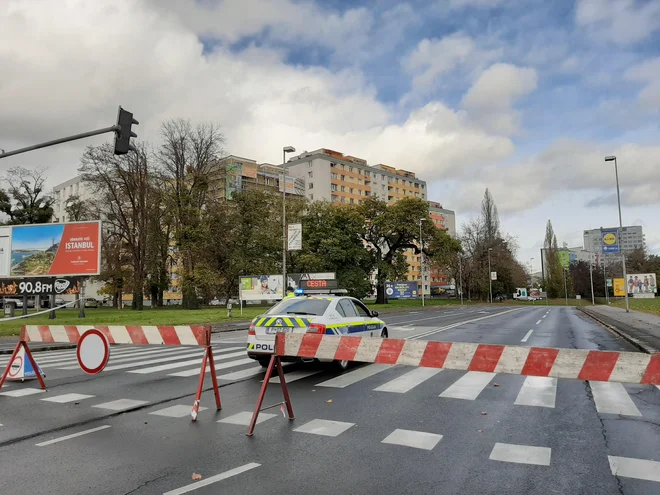 V javnosti se je ob tokratni akciji pojavilo vprašanje, ali je bilo potrebno tako široko zastaviti akcijo in ali ukrepi morda niso bili pretirani. FOTO: Aleš Andlovič