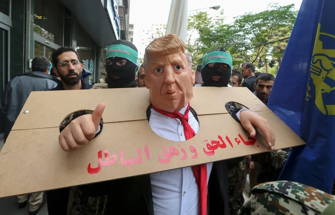 Teheran je k tovrstnemu ravnanju spodbudila »zablodela« politika ZDA. FOTO: Atta Kenare/AFP