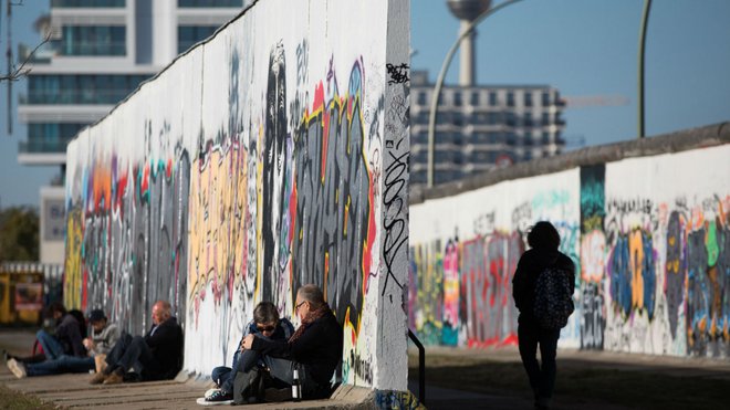 Countdown To 1989: The Fall Of The Berlin Wall - Odštevanje do leta 1989: Padec berlinskega zidu Foto TVS