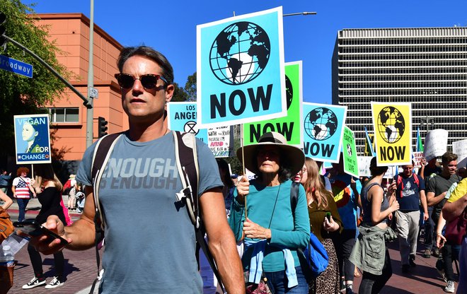 Demonstranti proti podnebnim spremembam v Los Angelesu. FOTO: Frederic J. Brown/AFP