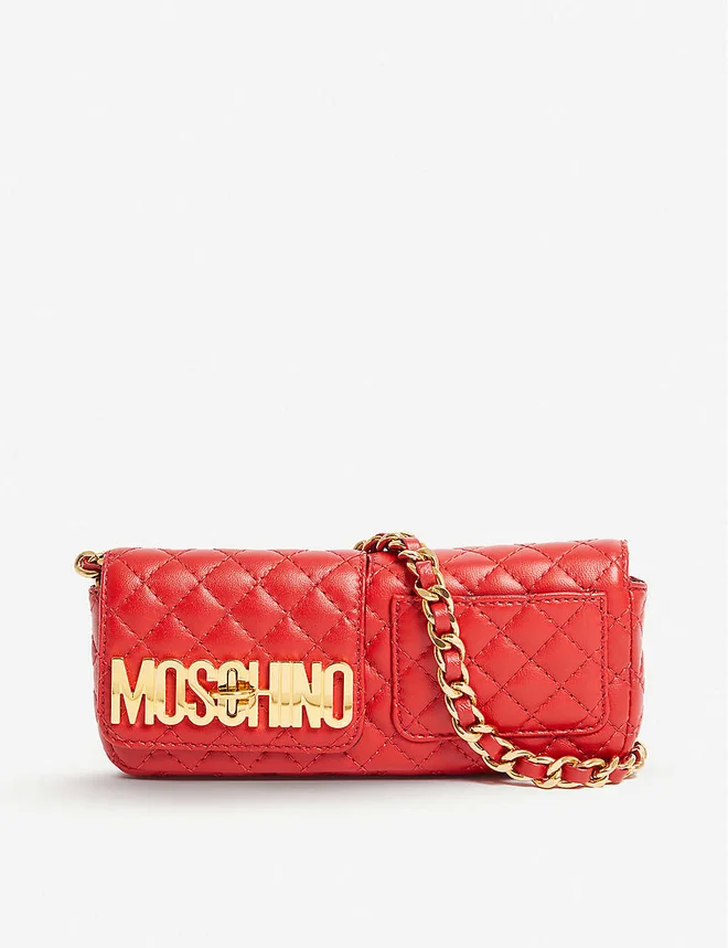 Moschinova torbica na polici Vestiaire Collective v Selfridgesu – za 400 evrov. FOTO: Promocijsko gradivo