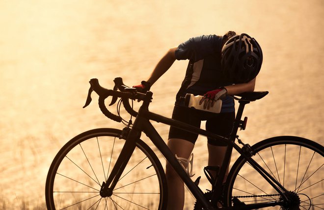 Trening triatloncev je časovno še bolj zahteven kakor trening tekačev, saj tam v treningu kombiniramo tri športe in prav vsak zahteva čas, da se lahko kakovostno pripravimo. FOTO: Shutterstock 