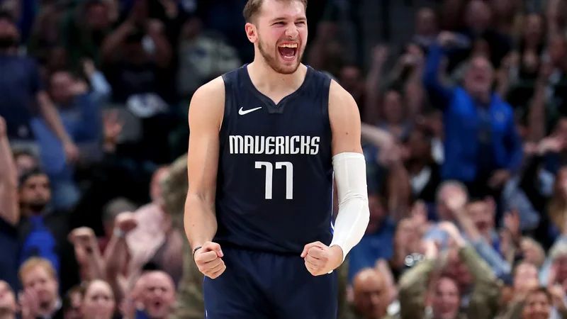 Fotografija: Luka Dončić je ohranil strelsko povprečje 27 točk na tekmo. FOTO: Tom Pennington/AFP