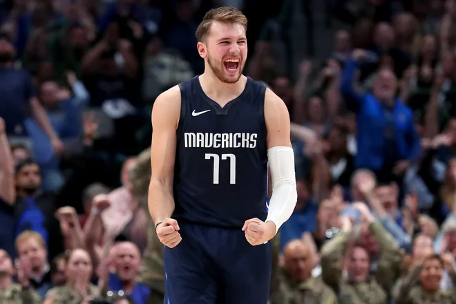 Luka Dončić je ohranil strelsko povprečje 27 točk na tekmo. FOTO: Tom Pennington/AFP