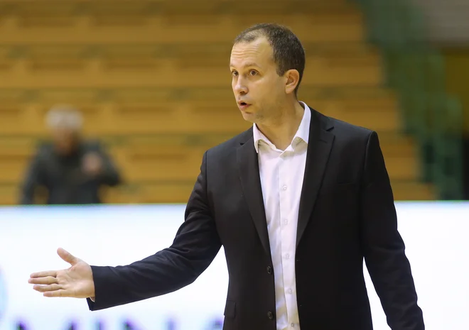 Vladimir Anzulović je na klopi Krke že osvojil pokalno lovoriko. FOTO:&nbsp;Igor Zaplatil/Delo