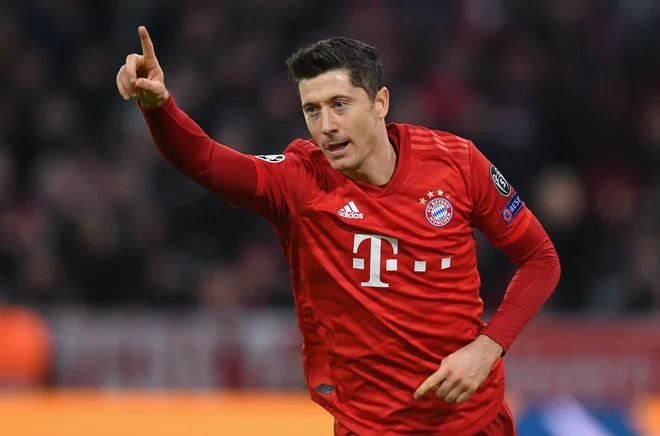 Robert Lewandowski ostaja v vrhunski strelski formi. FOTO: AFP