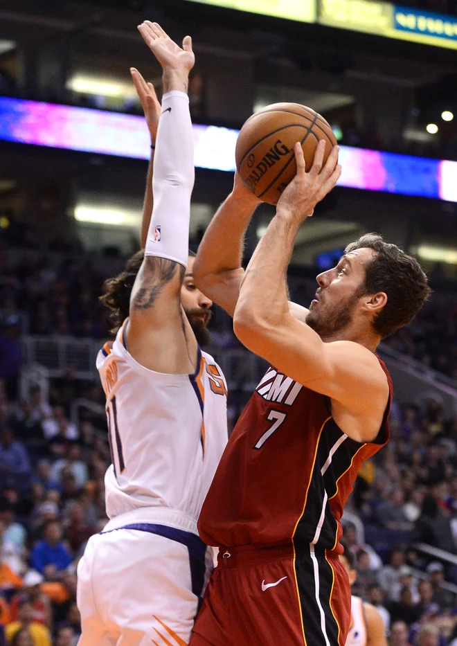 Goran Dragić je podivjal v drugem polčasu. FOTO: Joe Camporeale/Reuters