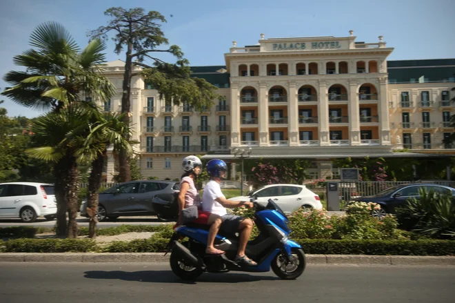 Podpis pogodbe bo po besedah direktorja Okolja Piran Gašparja Gašparja Mišiča predvidoma prihodnji teden. FOTO: Jure Eržen/Delo