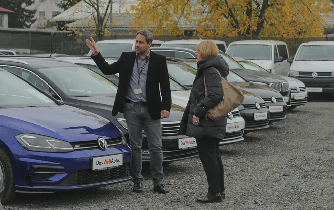 Za rabljene avtomobile iz uvoza je pri nas vedno veliko zanimanja, posebno za tiste z dizelskim motorjem. FOTO: Jože Suhadolnik/Delo