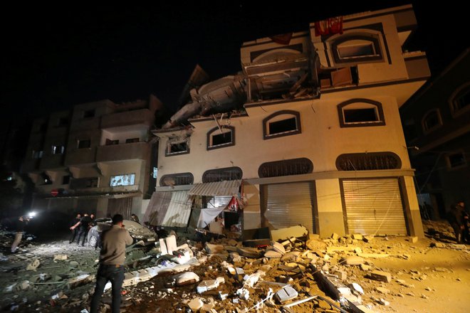 Dom Bahaja Abuja al Ate po napadu. FOTO: Mohammed Salem/Reuters