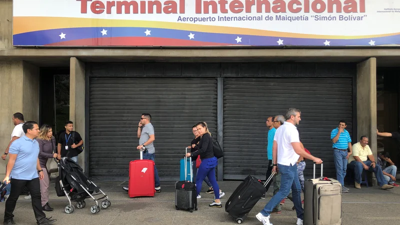 Po ocenah OZN je zaradi slabih življenjskih razmer nekoč 32-milijonsko Venezuelo zapustilo skoraj štiri milijone ljudi. FOTO: Reuters