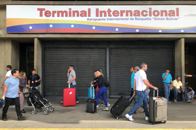 Po ocenah OZN je zaradi slabih življenjskih razmer nekoč 32-milijonsko Venezuelo zapustilo skoraj štiri milijone ljudi. FOTO: Reuters