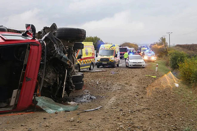 Nesreča se je zgodila na obrobju mesta Nitra, regionalne prestolnice, ki leži kakih 80 kilometrov vzhodno od slovaške prestolnice Bratislava. FOTO: AFP