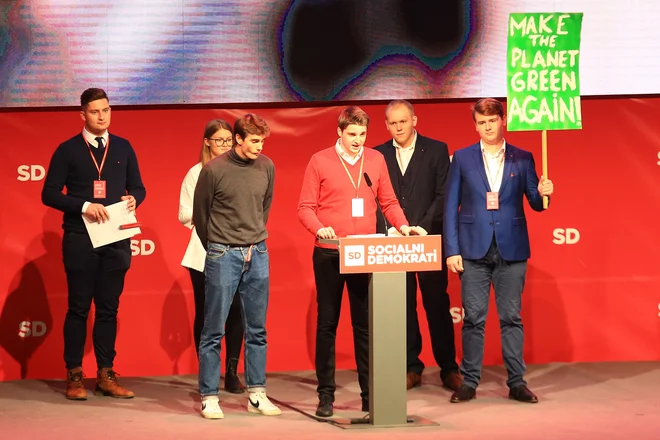 Mladi forum od SD pričakuje predvsem »več udarnosti«; skupaj s stranko želijo sodelovati predvsem v boju proti podnebnim spremembam. FOTO: Tomi Lombar/Delo