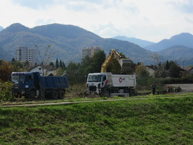 Ministrstvo za okolje in prostor: »Na območju Celja je pri gradnji treba paziti na emisije z gradbišč in pazljivo ravnati z izkopnim materialom.« FOTO: Špela Kuralt/Delo