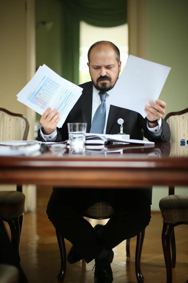 »Zdravstvo je ena hitreje rastočih gospodarskih panog na svetu,« poudarja Janez Poklukar, generalni direktor UKC. FOTO: Jure Eržen/Delo