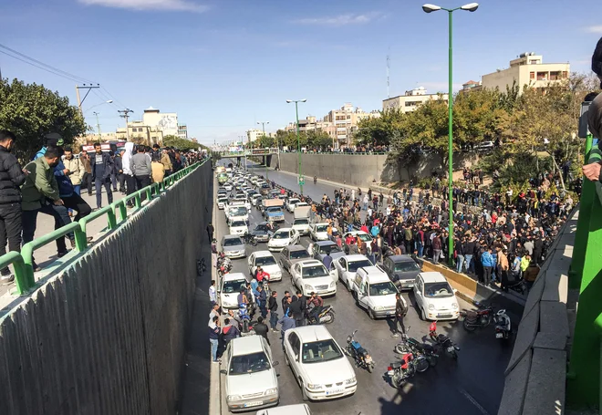 Protesti v Iranu. FOTO: AFP