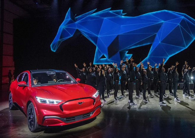 Fordov prvi popolnoma električnemu pogonu posvečen izdelek se imenuje mustang mach-E. FOTO: AFP
