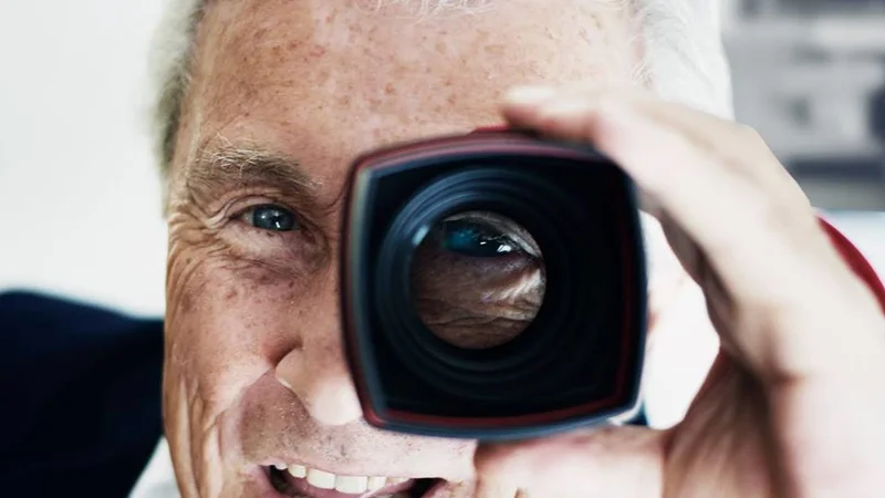 Fotografija: Od britanskega fotografa so se poslovili številni zvezdniki. FOTO: Facebook
