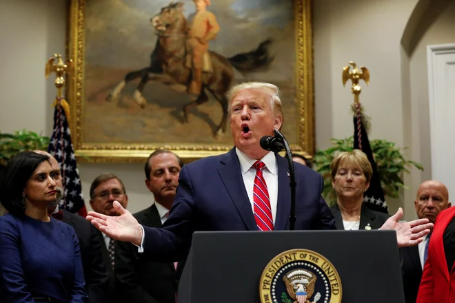 Ameriški predsednik Donald Trump. FOTO: Tom Brenner Reuters