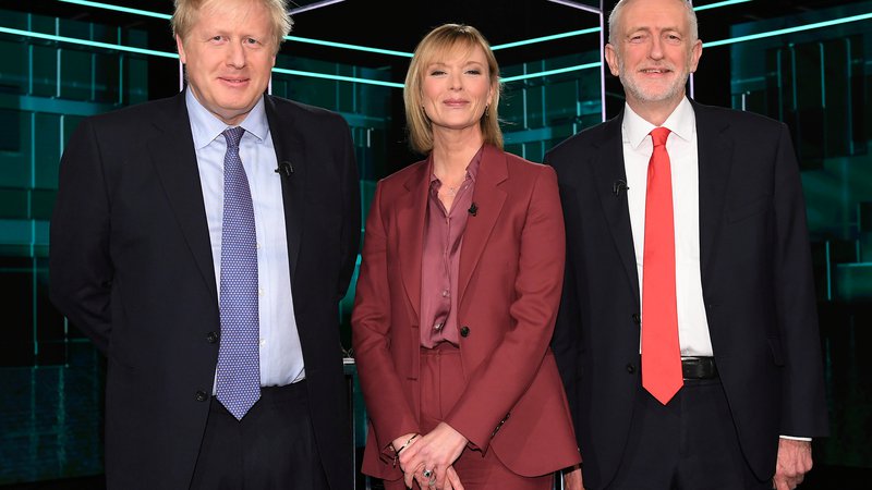 Fotografija: V prvem televizijskem soočenju sta se pomerila vodji britanskih konservativcev in laburistov Boris Johnson in Jeremy Corbyn.
FOTO: Reuters
