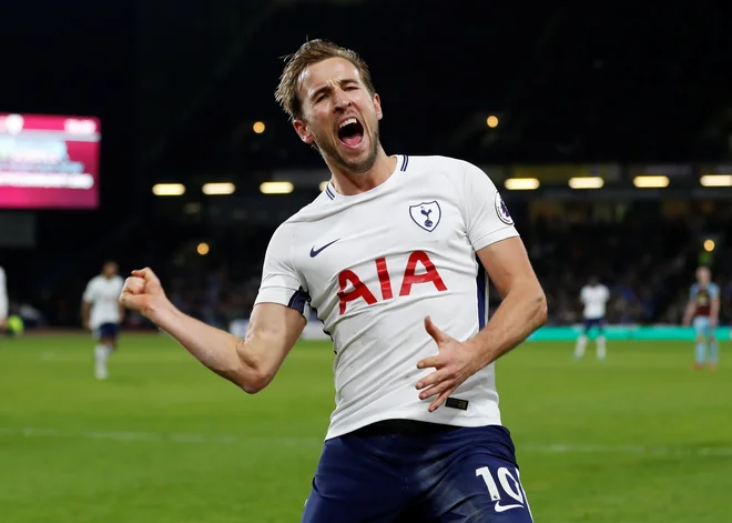 Udarni Tottenhamov zvezdnik Harry Kane se je čustveno poslovil od Mauricia Pochettina. FOTO: Reuters