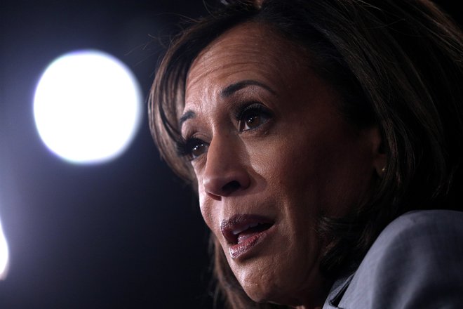 Izkazala se je tudi kalifornijska senatorka Kmala Harris, ki so ji že napovedovali, da bo zapustila tekmo. FOTO: Christopher Aluka Berry/Reuters