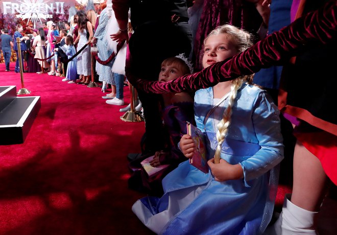 Dolgo pričakovana premiera nadaljevanja Ledenega kraljestva 7. novembra v Los Angelesu. FOTO: Reuters