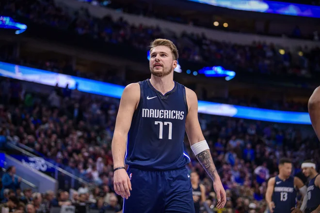 Luka Dončić še naprej blesti čez lužo. FOTO: Reuters