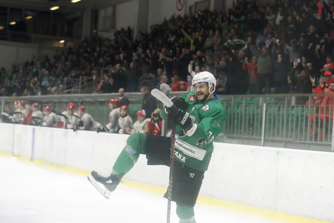 Gal Koren se je v Kitzbühlu dvakrat vpisal med strelce. FOTO: Leon Vidic/Delo