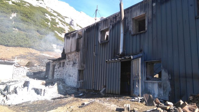 Dom na Korošici je pogorel pred dvema letoma. FOTO: Beno Karner