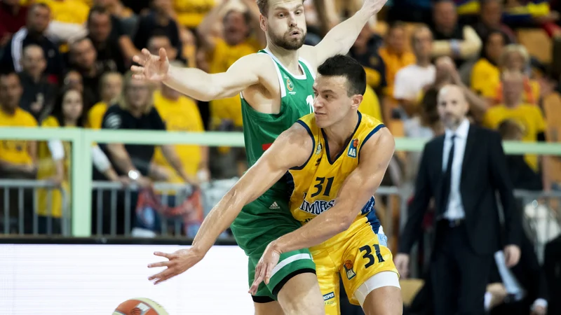 Fotografija: Žan Mark Šiško (31) pričakuje FMP, Jaka Blažič gostovanje v Zadru. FOTO: ABA