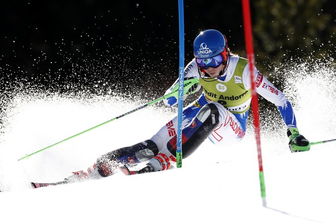 Slovenske smučarke so na Finskem vadile tudi s Petro Vlhovo, v minuli zimi drugo najboljšo smučarko v skupnem seštevku svetovnega pokala, drugo najboljšo slalomistko in veleslalomistko. FOTO: Reuters