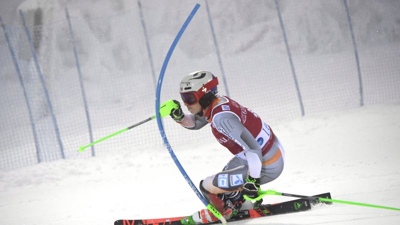 Fotografija: Henrik Kristoffersen je na uvodnem veleslalomu sezone pred enim mesecem razočaral z 18. mestom, danes pa je na slalomu v Leviju pokazal svojo veličino z 18. zmago v karieri. FOTO: AFP