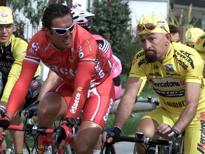 Mario Cipollini (levo) in Marco Pantani sta bila največja italijanska zvezdnika ob prelomu tisočletja. FOTO: Reuters