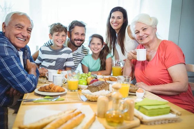 Naslednji pomemben korak k shujševalnemu jedilniku je, da so glavni obroki sestavljeni iz čim več vrst hranil. FOTO: Shutterstock