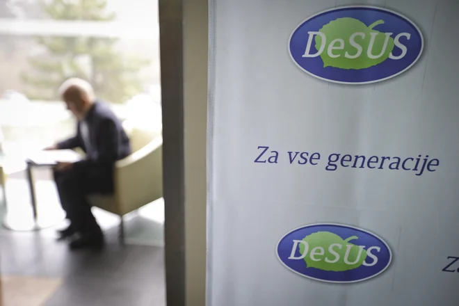 Kadrovska komisija&nbsp;Desusa je ob obravnavanju kandidatur Pivčeve in Stražišarja ugotovila, da oba sicer izpolnjujeta formalne pogoje, a opozorila, da ima do obeh kandidatur vsebinske zadržke. FOTO: Jože Suhadolnik/Delo