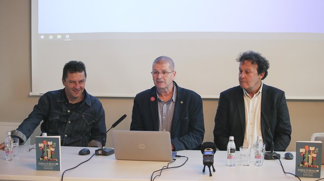 Samo Rugelj, Miha Kovač in Andrej Blatnik na  predstavitvi raziskave <em>Knjiga in bralci VI.</em> FOTO: Jože Suhadolnik/Delo