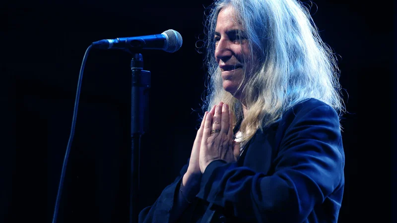 Fotografija: Legendarna Patti Smith, kot so jo ujeli Delovi fotografi med koncertom v Križankah v Ljubljani. FOTO: Aleš Černivec/Delo