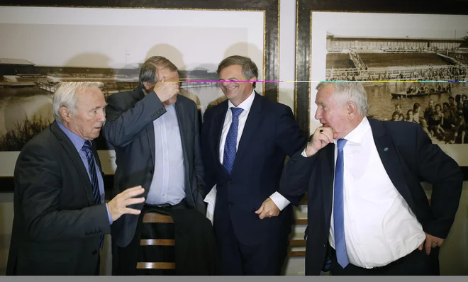 Če bo zmagal januarja, Erjavec ne vidi razloga, zakaj Pivčeva ne bi nadaljevala dela kmetijske ministrice.&nbsp;FOTO: Blaž Samec/Delo
