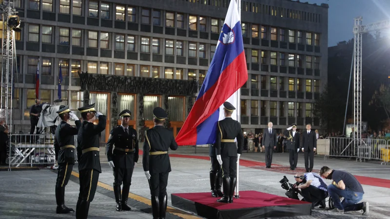 Fotografija: Tom Turk: »V svojem odmevu (16. novembra v PP29) na njihovo pisanje nisem nikjer zapisal, da je bila Slovenija najbolj razvita socialistična država s pretežno tržnim gospodarstvom, odprtim v evropski prostor, po osamosvojitvi pa je začela zaostajati.« Foto Leon Vidic