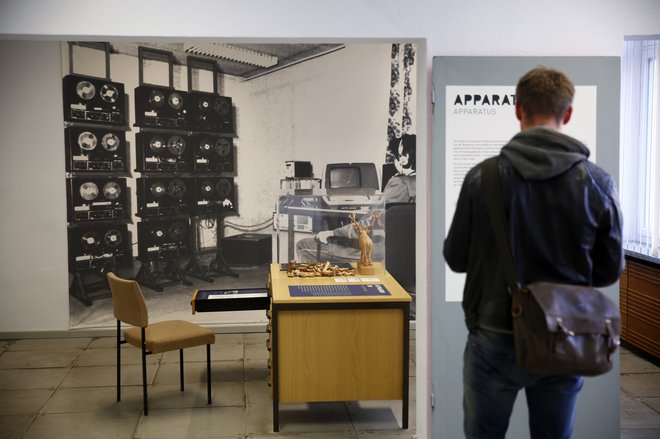 Stalna razstava v Stasijevem muzeju v Berlinu. FOTO: Pawel Kopczynski/Reuters