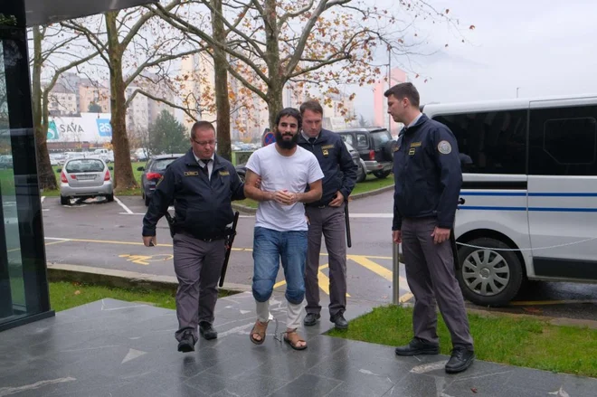 Za šest let se Yassin Amar Al Hamdani seli v zapor, nato bo izgnan iz države. FOTO: Leo Caharija/Primorske novice