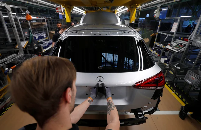 Proizvodnja modela mercedes A v Daimlerjevi tovarni v Rastattu, v Nemčiji.