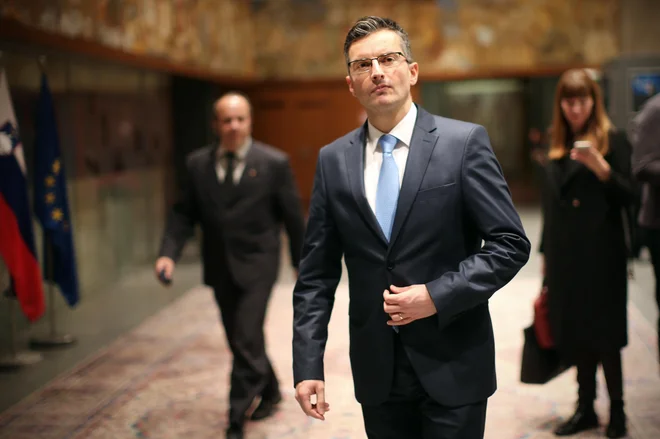 Predsednik vlade je pred glasovanjem pozival h državotvornosti. FOTO: Jure Eržen/Delo
