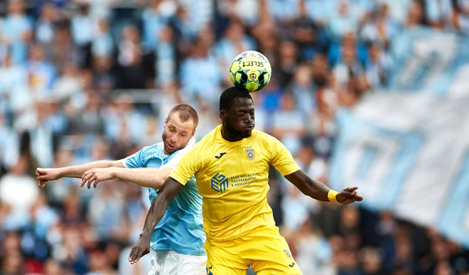 Ko se je po ne posebej posrečeni preizkušnji na Norveškem Slobodan Vuk vrnil v Domžale, je imel prednost mlajši Jamajčan Shamar Nicholson, ki je zdaj član belgijskega kluba Charleroi. FOTO: Reuters